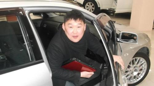 Жүжигчин Р.Адъяа “Помагите нам “ гэж явахаа больсон.